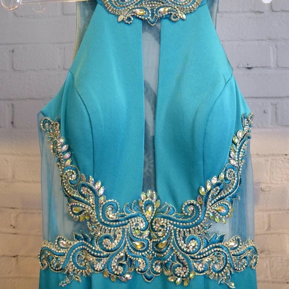 Mon Cheri 'Colette' High Neck Prom Gown - Picture 7 of 10